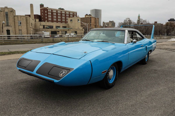 1970-Plymouth-Superbird